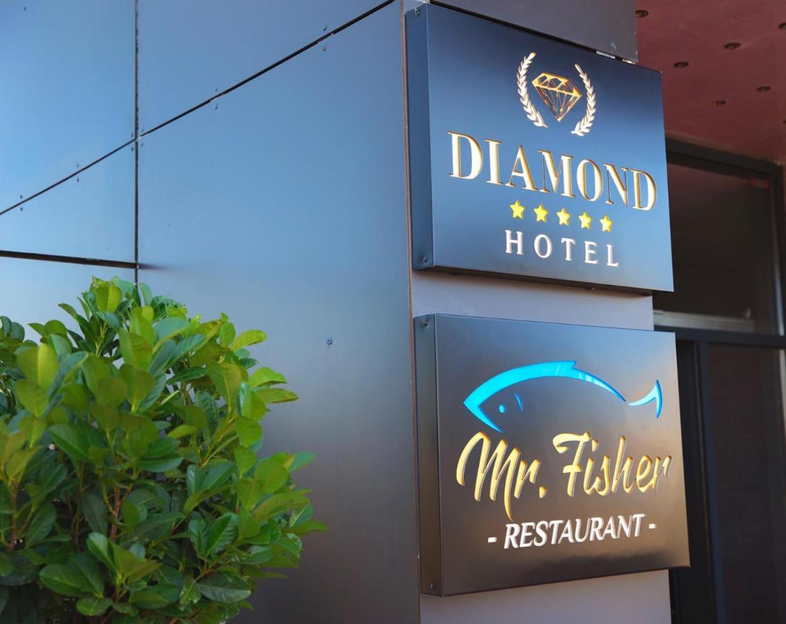 Hotel Diamond Prishtina Pristina Exterior foto