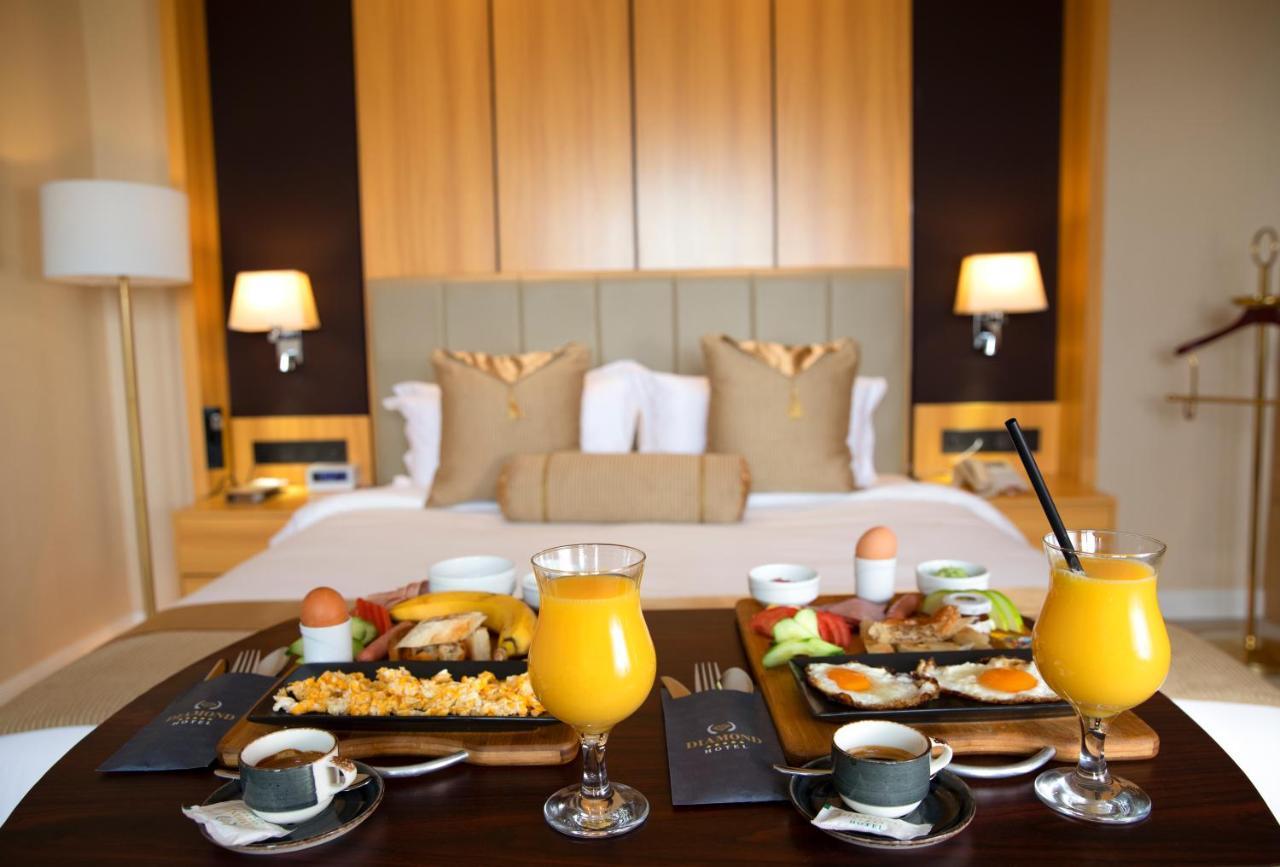 Hotel Diamond Prishtina Laplje Selo Exterior foto In-room dining at the Taj Mahal Palace, Mumbai, India