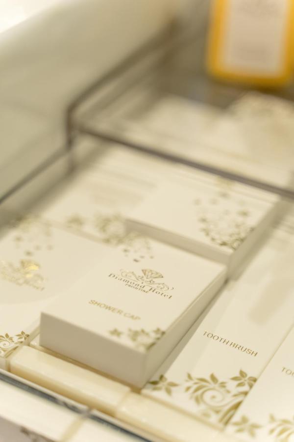 Hotel Diamond Prishtina Laplje Selo Exterior foto A gold-embossed invitation