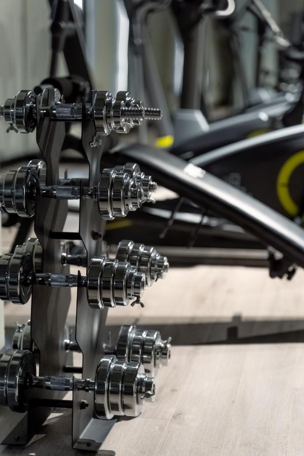 Hotel Diamond Prishtina Laplje Selo Exterior foto A set of dumbbells